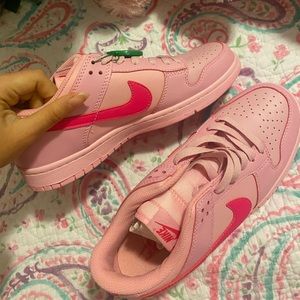 Nike dunk low triple pink shoes